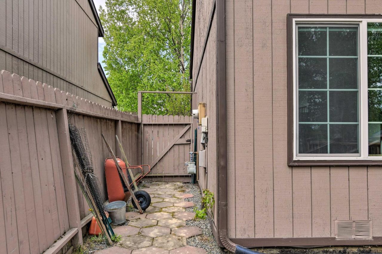 Вілла Pet Friendly Anchorage Retreat With Deck And Yard Екстер'єр фото